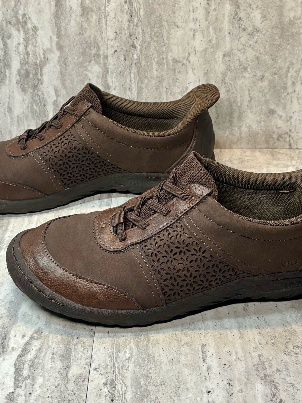 JBU Veronica Touchless Hands Free Comfort Brown Slip On Sneakers Sz 8W - Picture 4 of 7